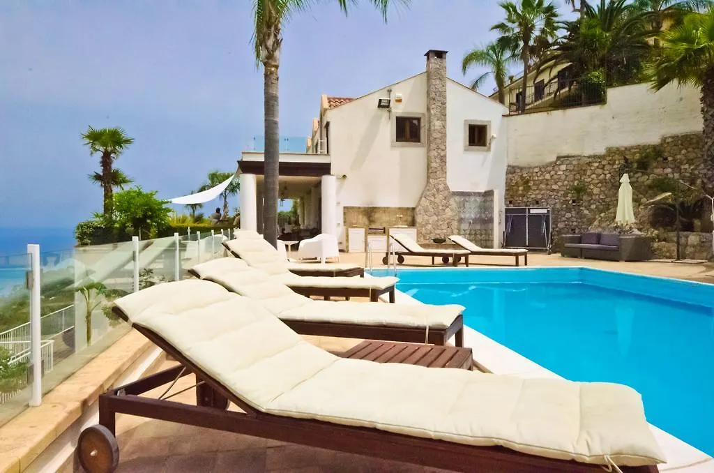 Luxury Taorum Villa With Spectacular Sea Views In Taormina 0*,  Olaszország