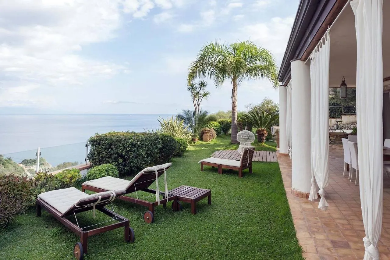Luxury Taorum Villa With Spectacular Sea Views In Taormina