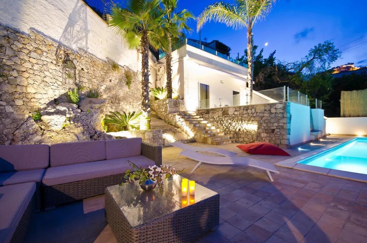 Luxury Taorum Villa With Spectacular Sea Views In Taormina